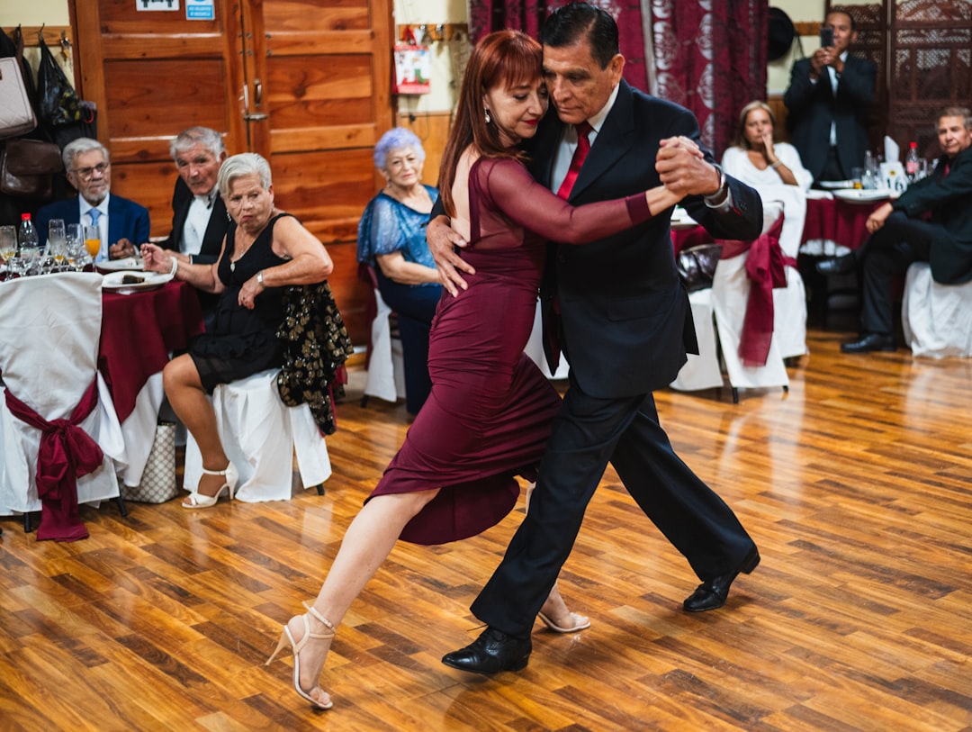 Salsa Dancing Etiquette – What Beginners Need to Know Before Their First Social