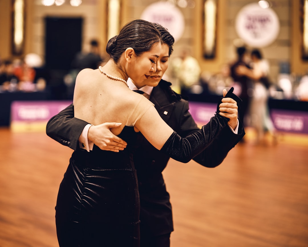 Kizomba vs Bachata – Which Is Easier for Beginners
